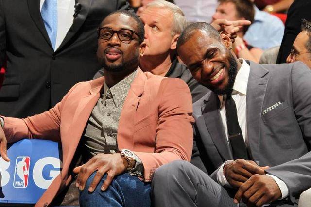 竟是锦上添 竟是锦上添